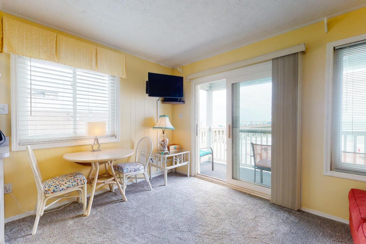 Beachfront Blessing Myrtle Beach Bagian luar foto
